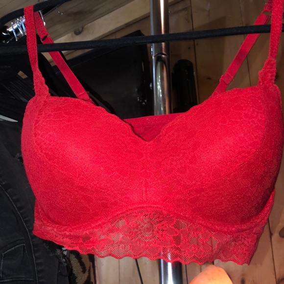 red VS bralette - Picture 3 of 3